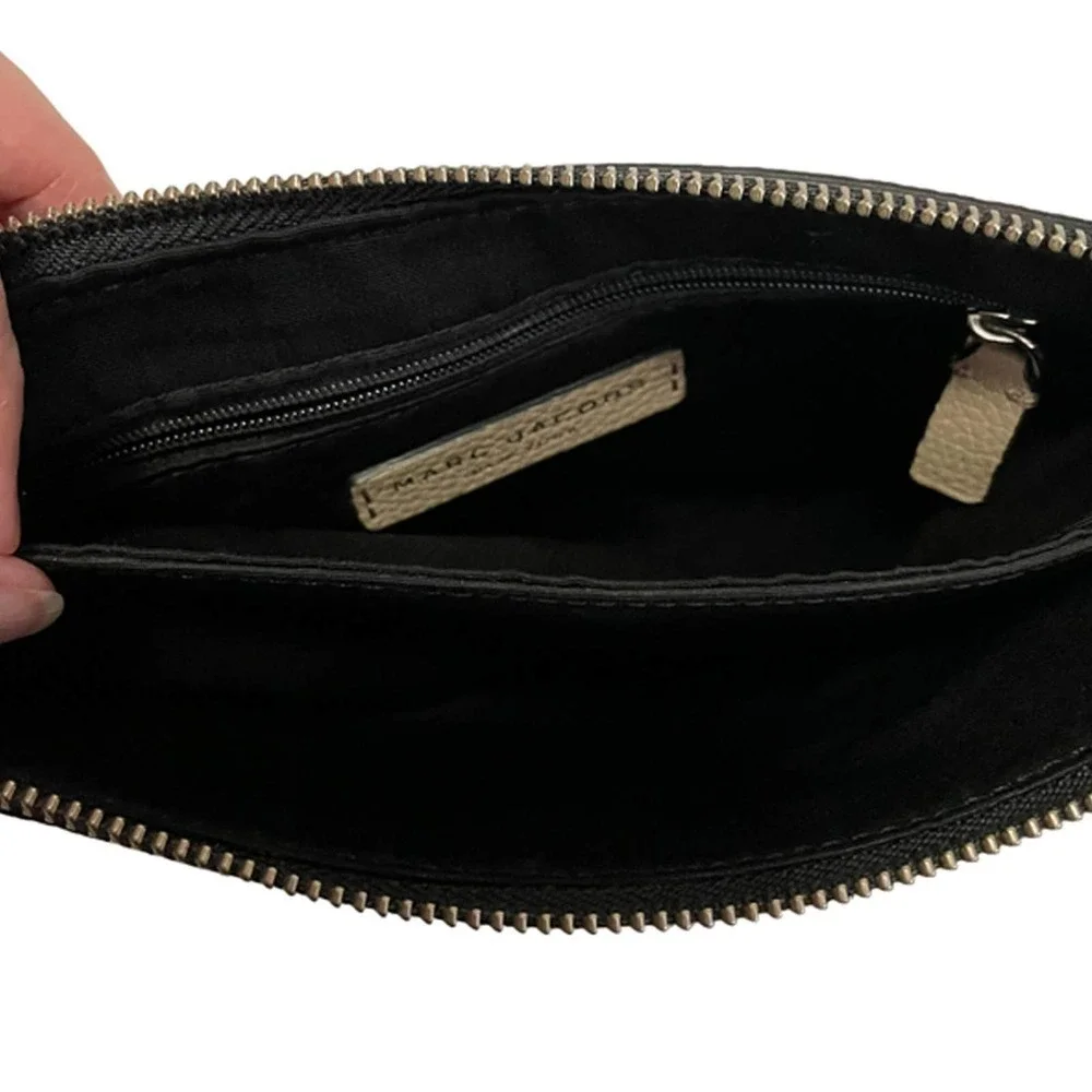 𝅺marc Jacobs Taupe Leather Crossbody Handbag
